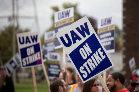 GM reaches tentative deal with UAW, ending widespread six-week autoworkers strike