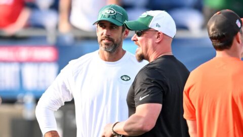 Aaron Rodgers defends Hackett – ‘I’m a believer in the offense’