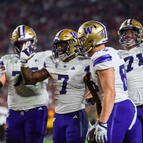 Washington comes out ‘ready to play’ in 52-42 win over USC
