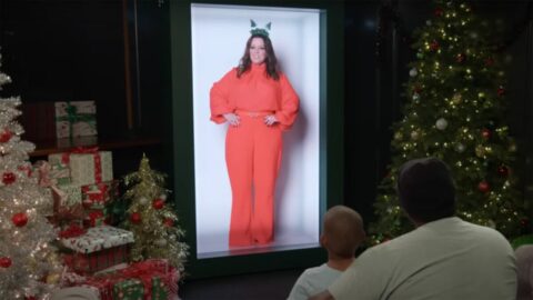 Melissa McCarthy surprises fans with expensive gifts