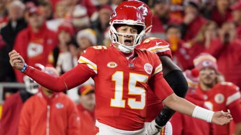 Patrick Mahomes regrets outburst, interaction with Josh Allen