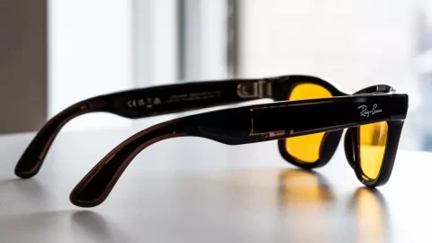 Ray-Ban Meta Smart Glasses: AI features launch in early access