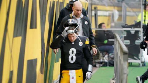 Steelers’ Kenny Pickett has surgery for high ankle sprain