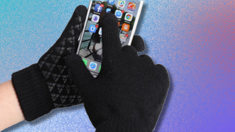 These 3-touch smartphone gloves are just $11.99