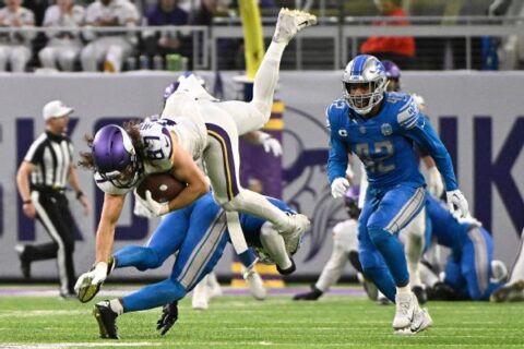 Vikings TE T.J. Hockenson out for season with torn ACL, MCL