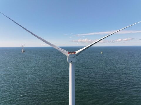 Big offshore wind farms are now transmitting sweet, sweet battery juice to the US grid