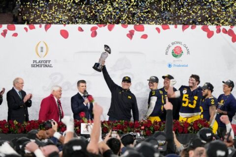 Michigan stops Alabama in OT at Rose Bowl to reach CFP title game