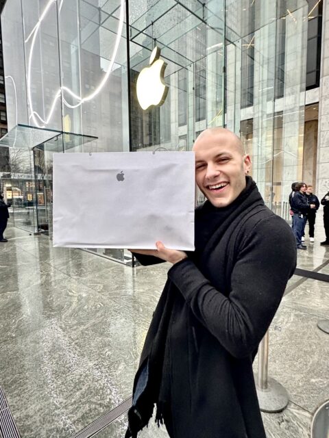 Apple Vision Pro launch day: My morning with Apple’s true believers in NYC