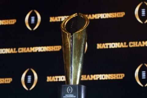 CFP officials discuss expanding to 14-team playoff in 2026