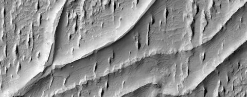 NASA spacecraft snaps image of ancient, winding rivers on Mars
