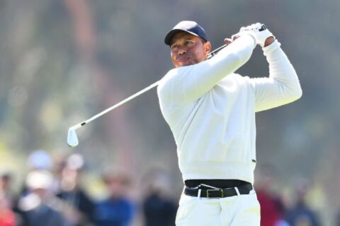 Tiger Woods deals with back spasms, cards 72 at Genesis Invitational