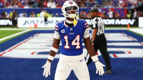 Bills trade star WR Stefon Diggs to Texans for 2025 draft pick