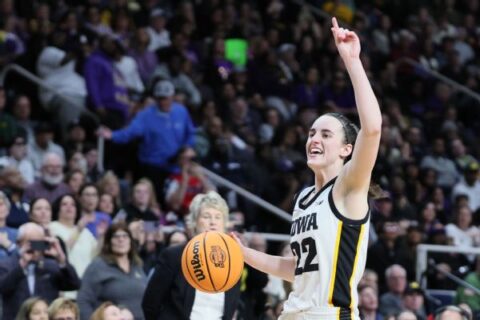 Clark ‘thankful’ as she bids farewell to Iowa, will have jersey retired