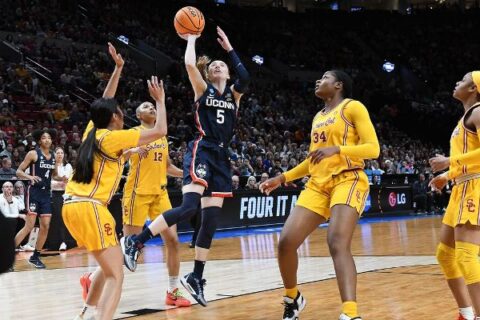 Paige Bueckers leads UConn to Final Four with win over USC