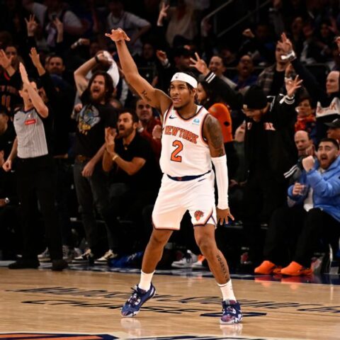 Supporting cast rescues Knicks in Game 1 win vs. 76ers