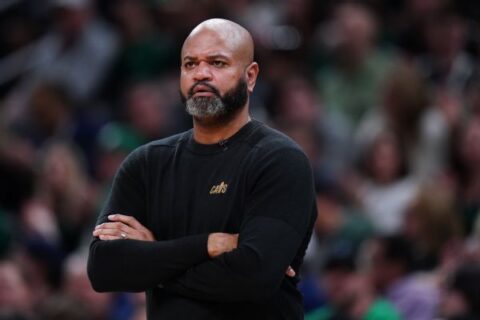 Sources – Cavs to take time to evaluate J.B. Bickerstaff’s future