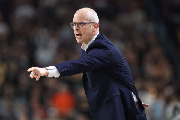 Dan Hurley — Lakers make ‘compelling case’ to be team’s head coach