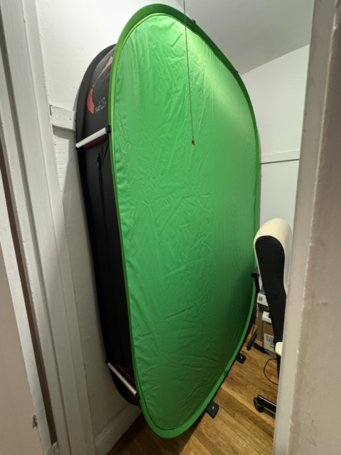 SUB2r AGS review: A green screen for content creators who don’t want to deal with lighting