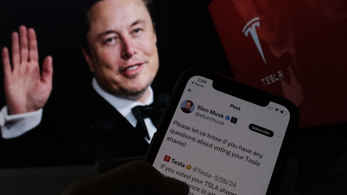 Tesla shareholders vote to give Elon Musk a $56 billion pay package after a court shot it down
